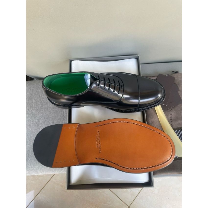 B0tt*ga Ven*ta Leather shoe for Men