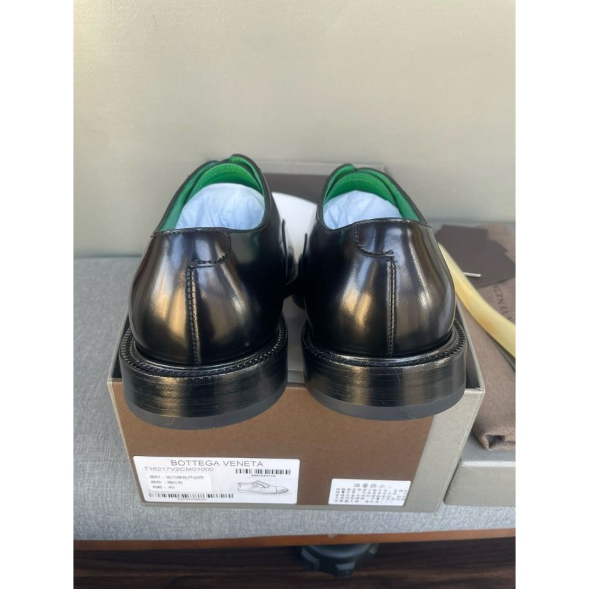 B0tt*ga Ven*ta Leather shoe for Men