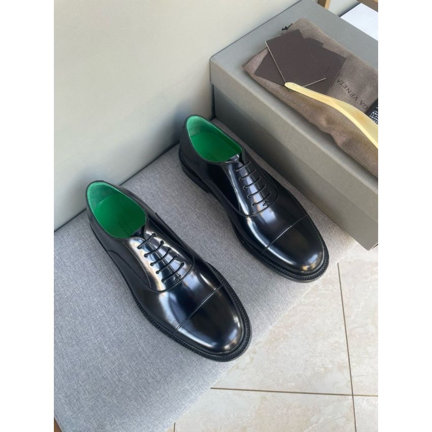B0tt*ga Ven*ta Leather shoe for Men