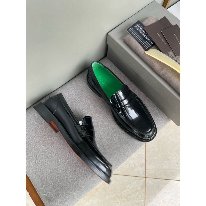 B0tt*ga Ven*ta Leather shoe for Men