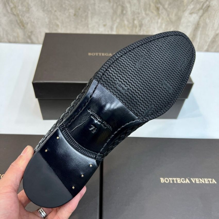 B0tt*ga Ven*ta Leather shoes for Men