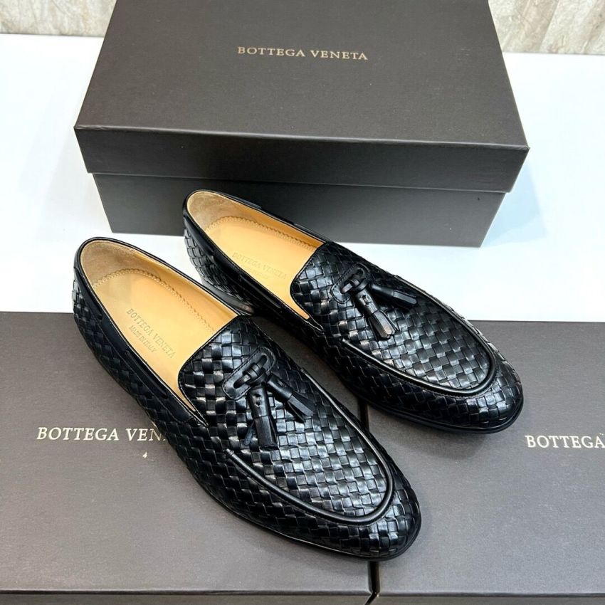 B0tt*ga Ven*ta Leather shoes for Men