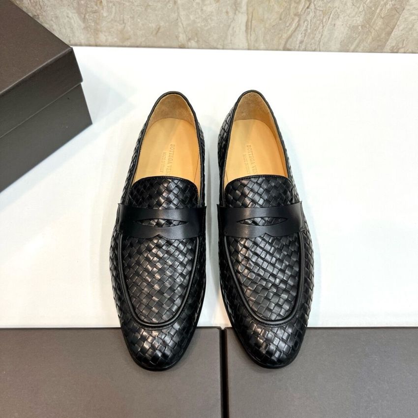 B0tt*ga Ven*ta Leather shoes for Men