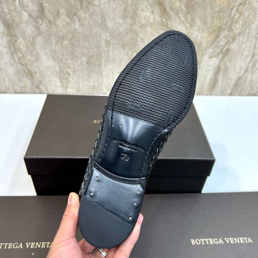 B0tt*ga Ven*ta Leather shoes for Men