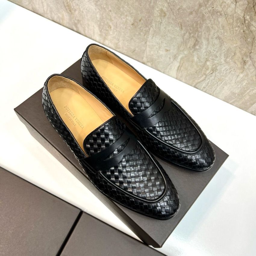 B0tt*ga Ven*ta Leather shoes for Men
