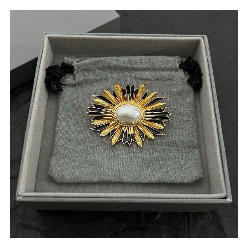 Ba1en*iaga Brooch