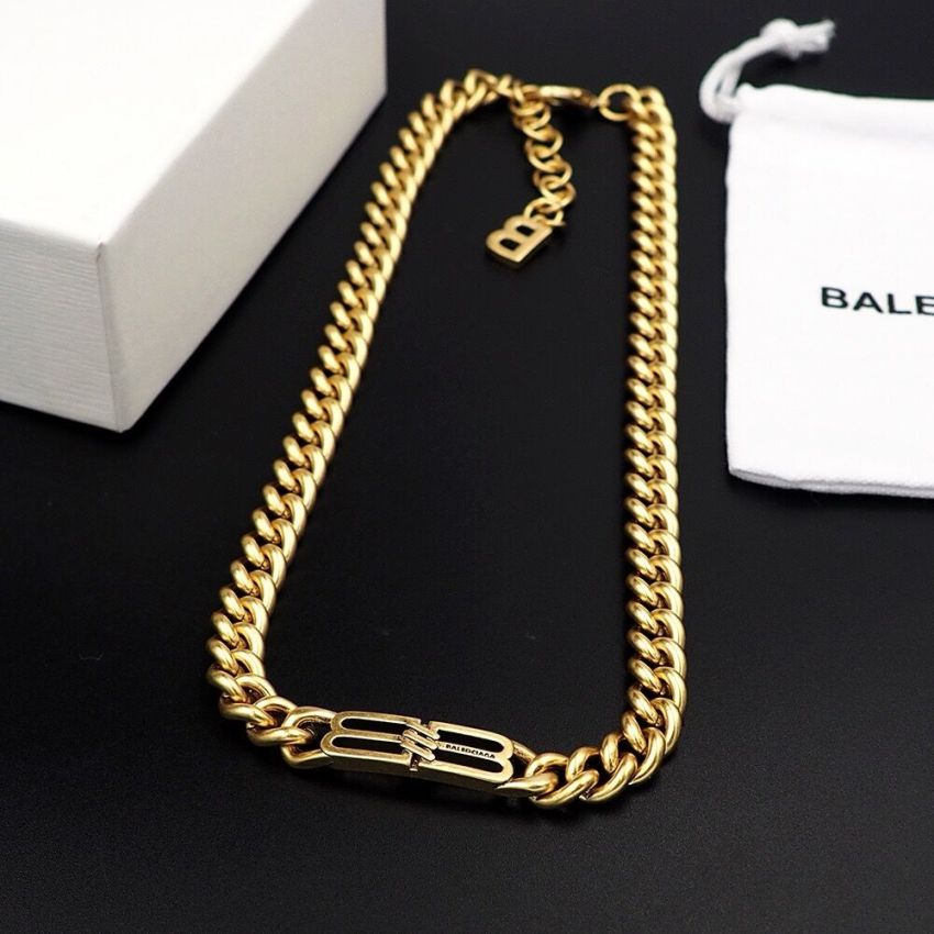 Ba1en*iaga Necklace