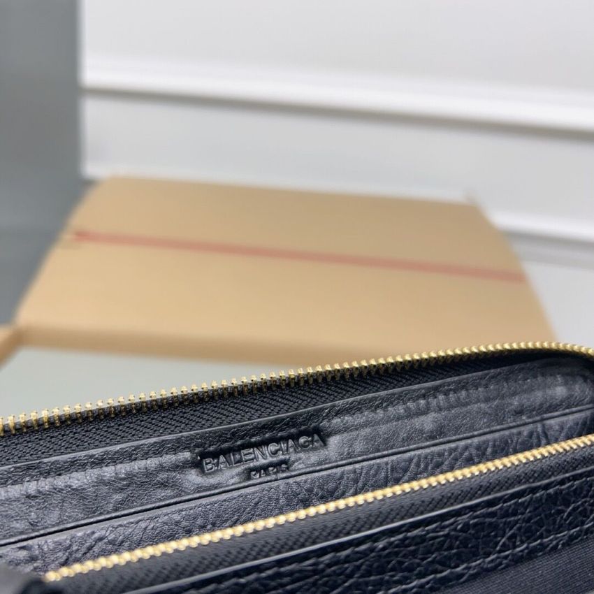 Ba1en*iaga Zippy Wallet