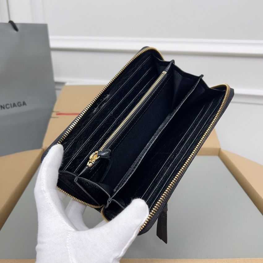 Ba1en*iaga Zippy Wallet