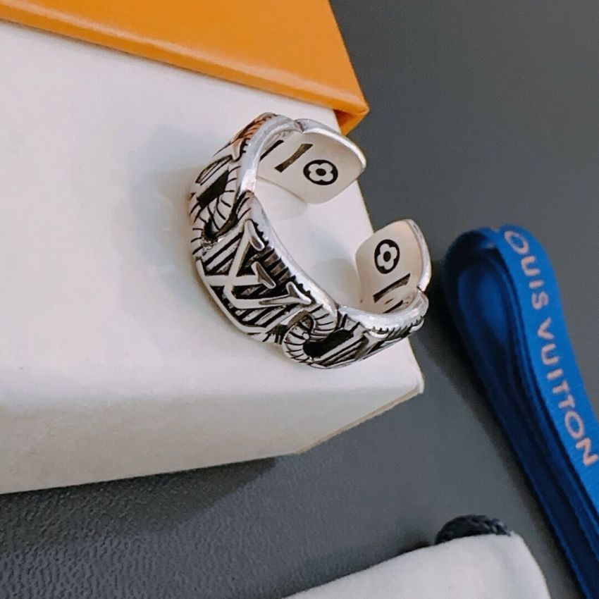 LV open ring, average size