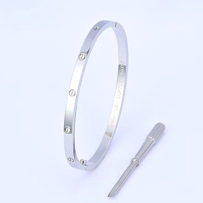 Ca*t1er bangle