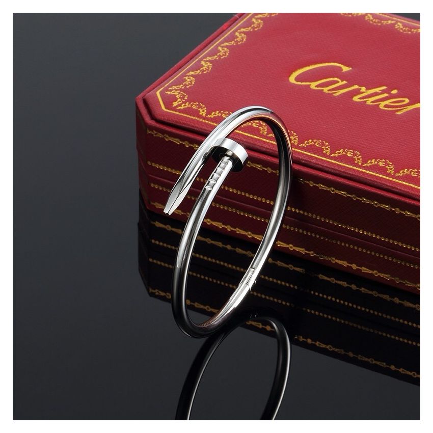 Ca*t1er bangle