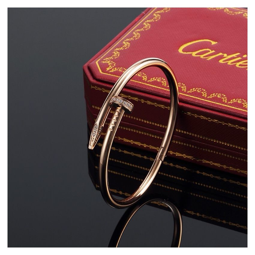 Ca*t1er bangle