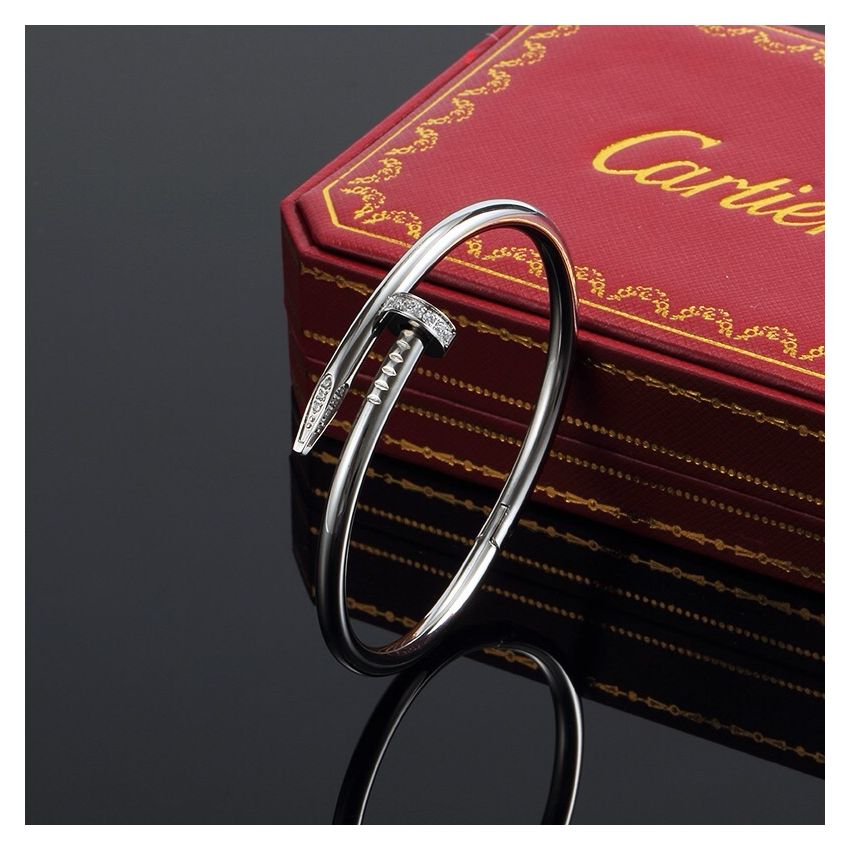 Ca*t1er bangle