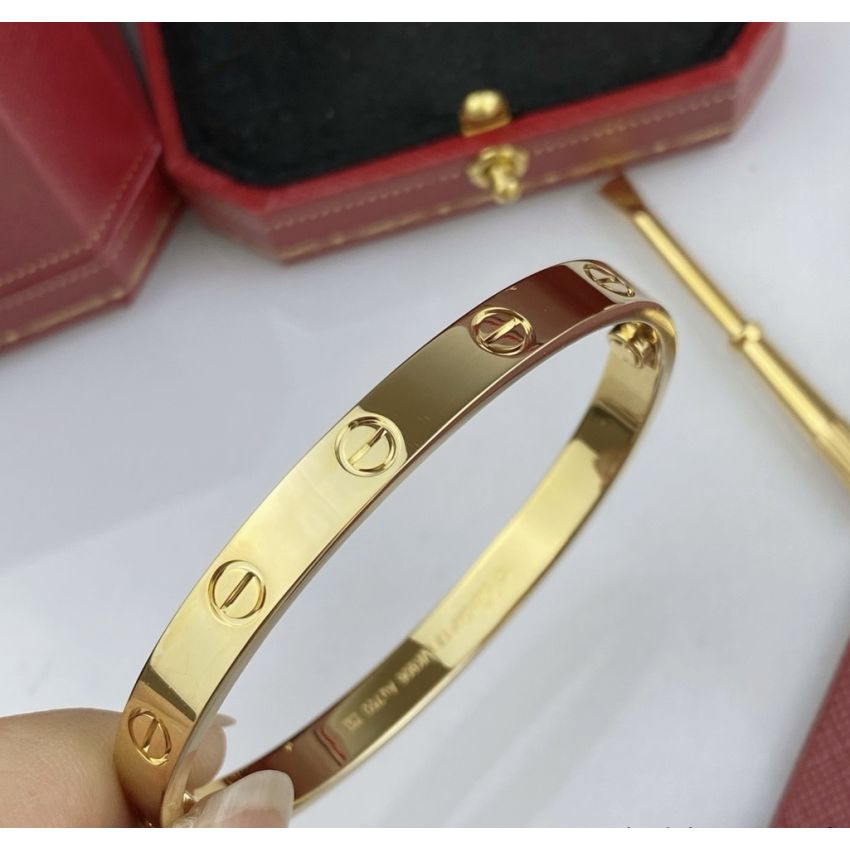 Ca*t1er bangle