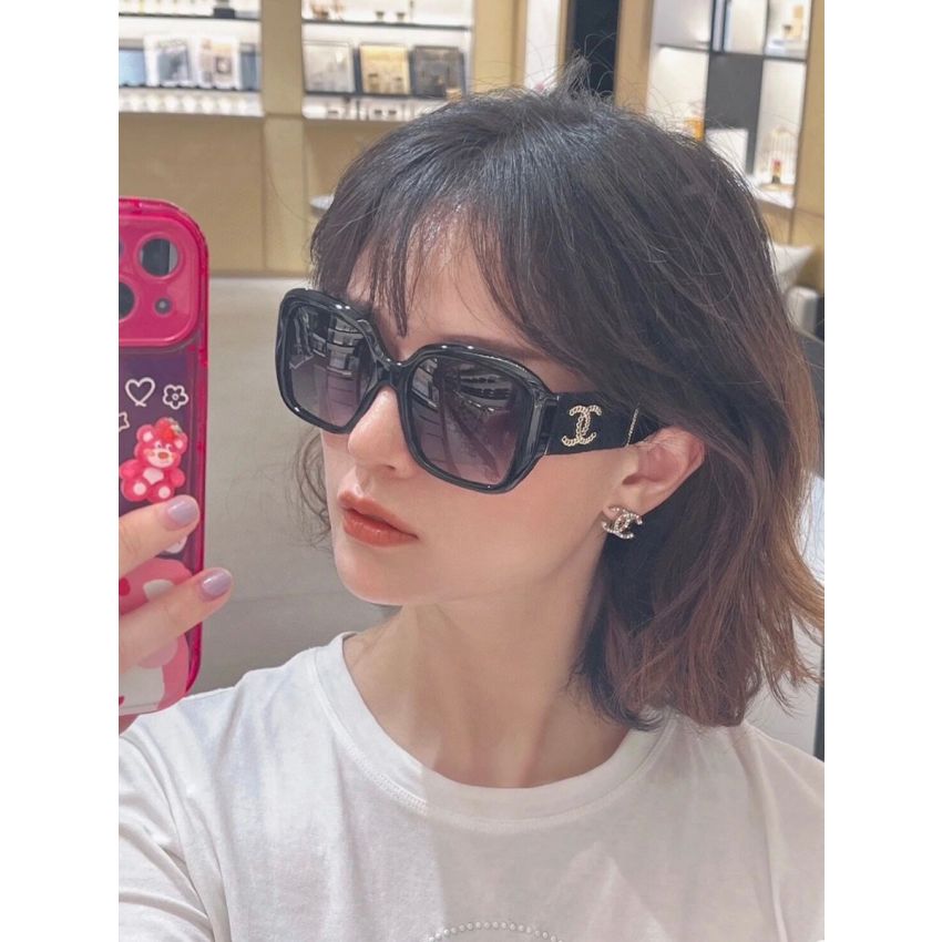Ch**el Sunglasses
