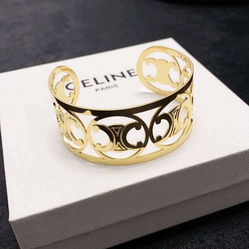 Ce1i*e bracelet
