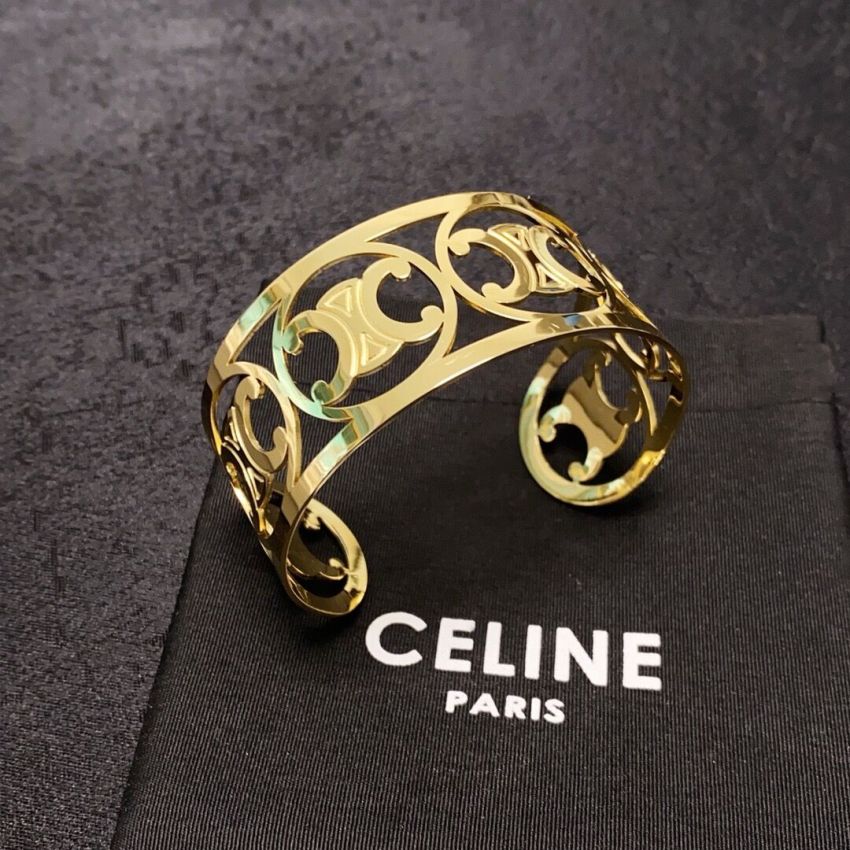 Ce1i*e bracelet