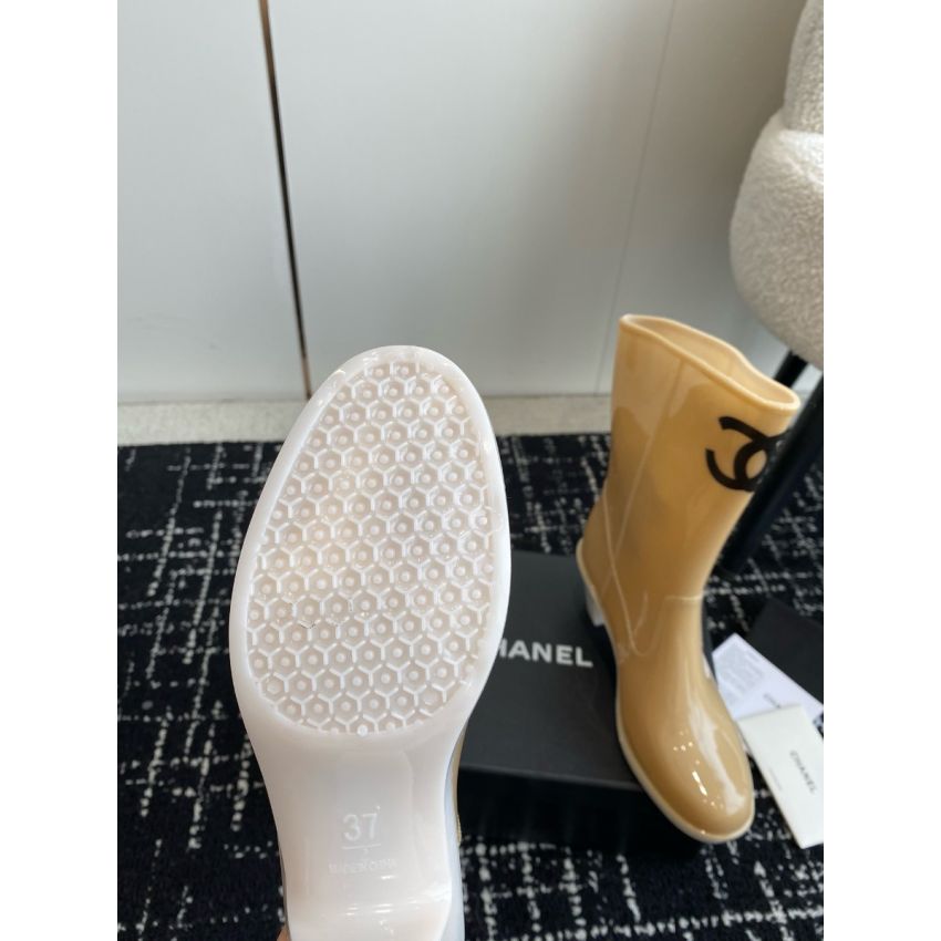Ch**el Rain Boots