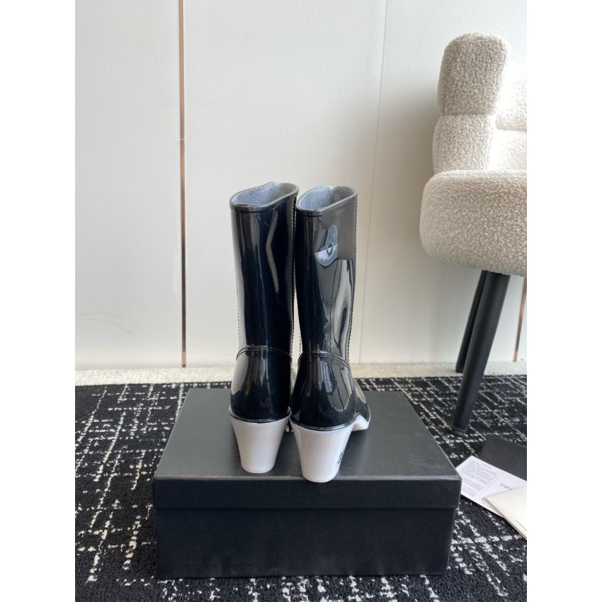 Ch**el Rain Boots