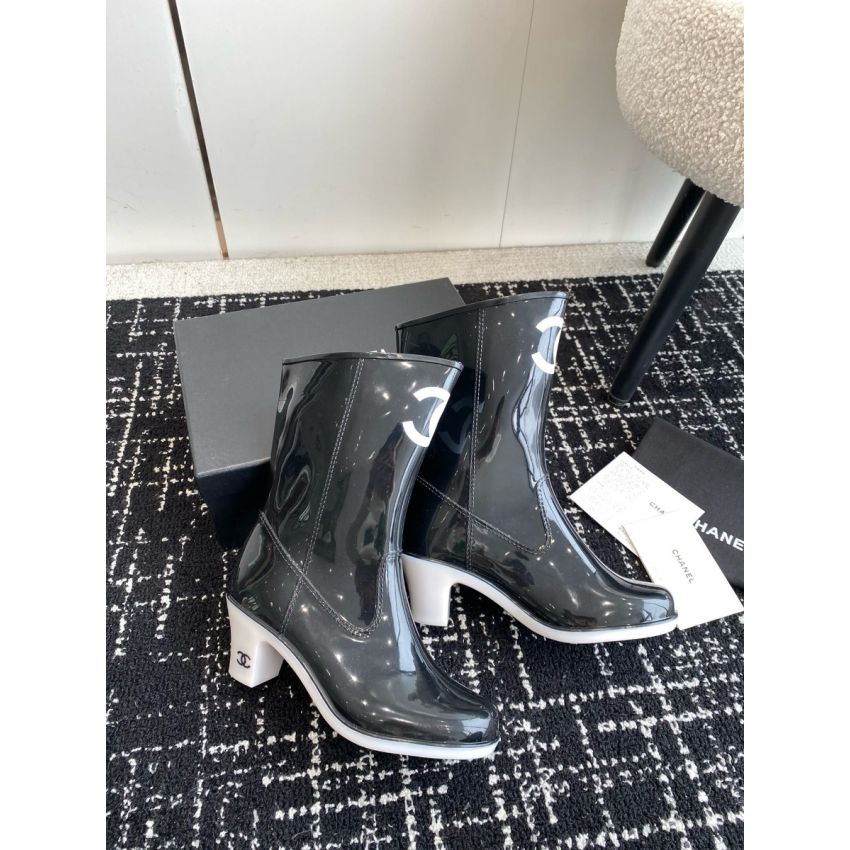 Ch**el Rain Boots
