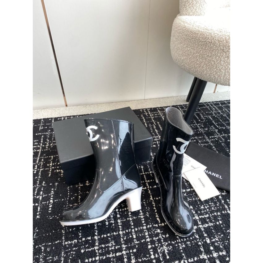 Ch**el Rain Boots