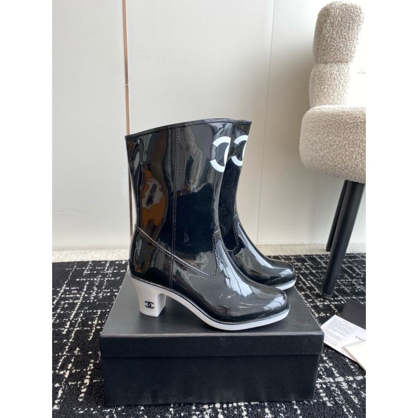 Ch**el Rain Boots