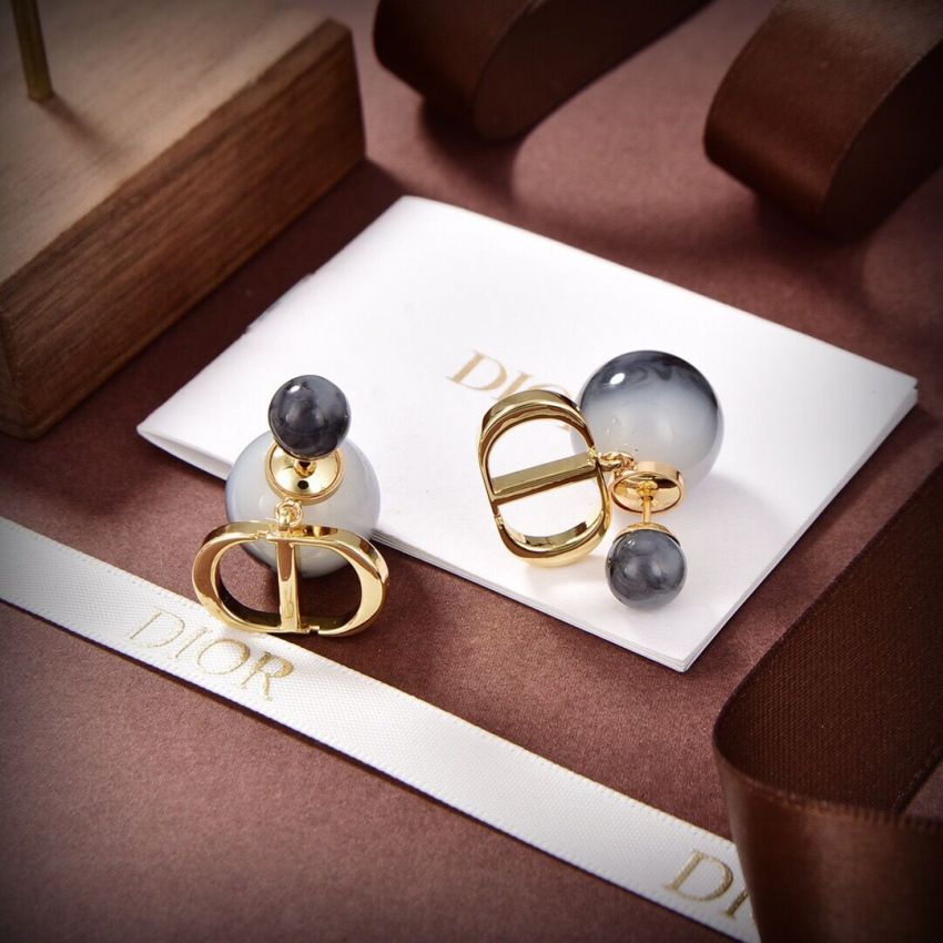 Chr1st1an D10r Earrings