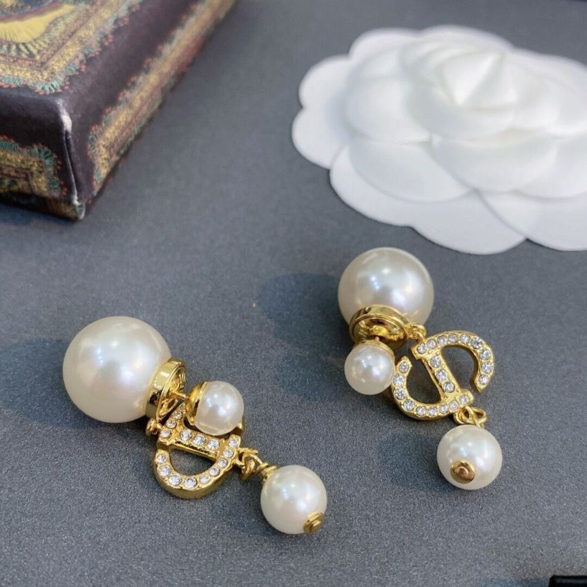Chr1st1an D10r Earrings