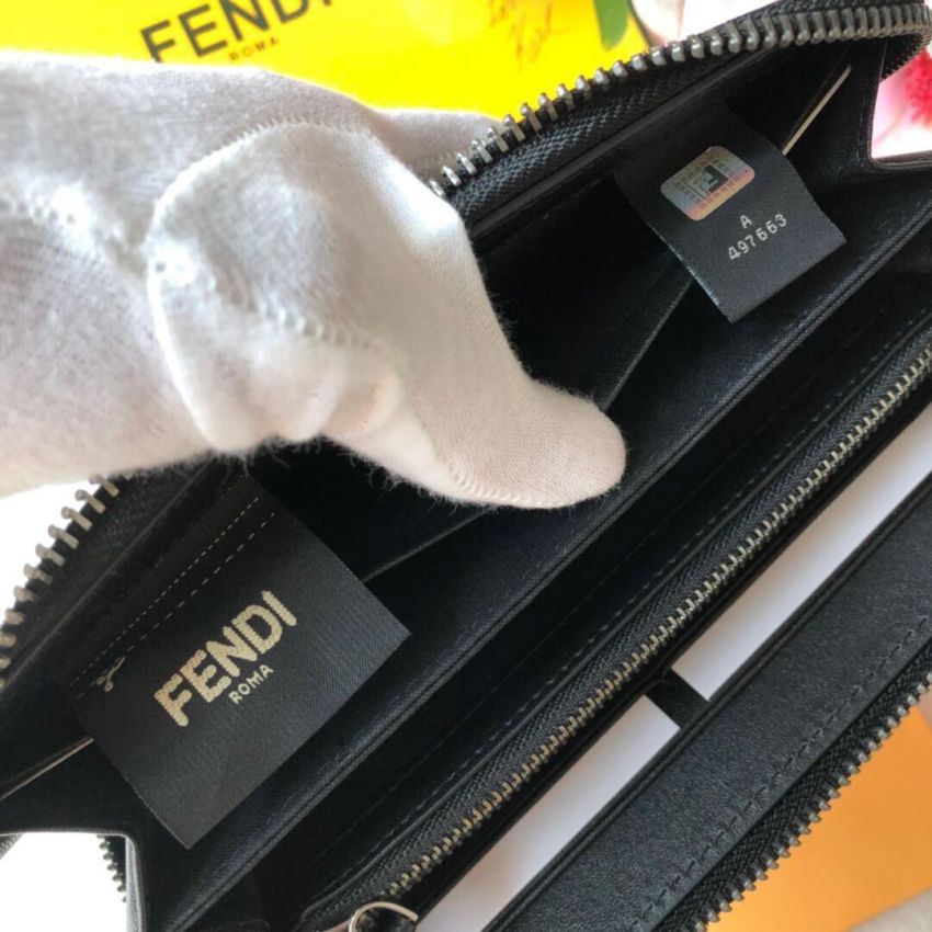 F**di Zippy Wallet