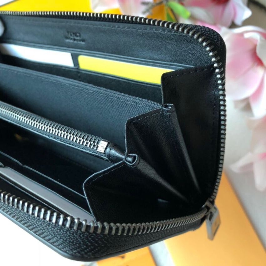 F**di Zippy Wallet