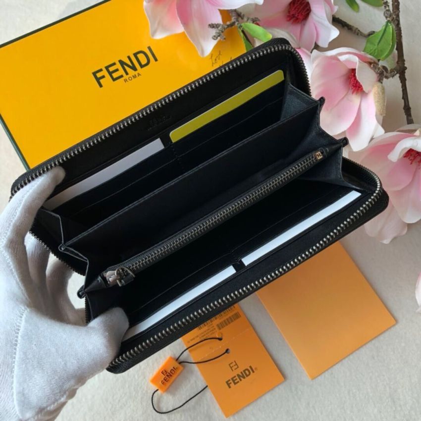 F**di Zippy Wallet