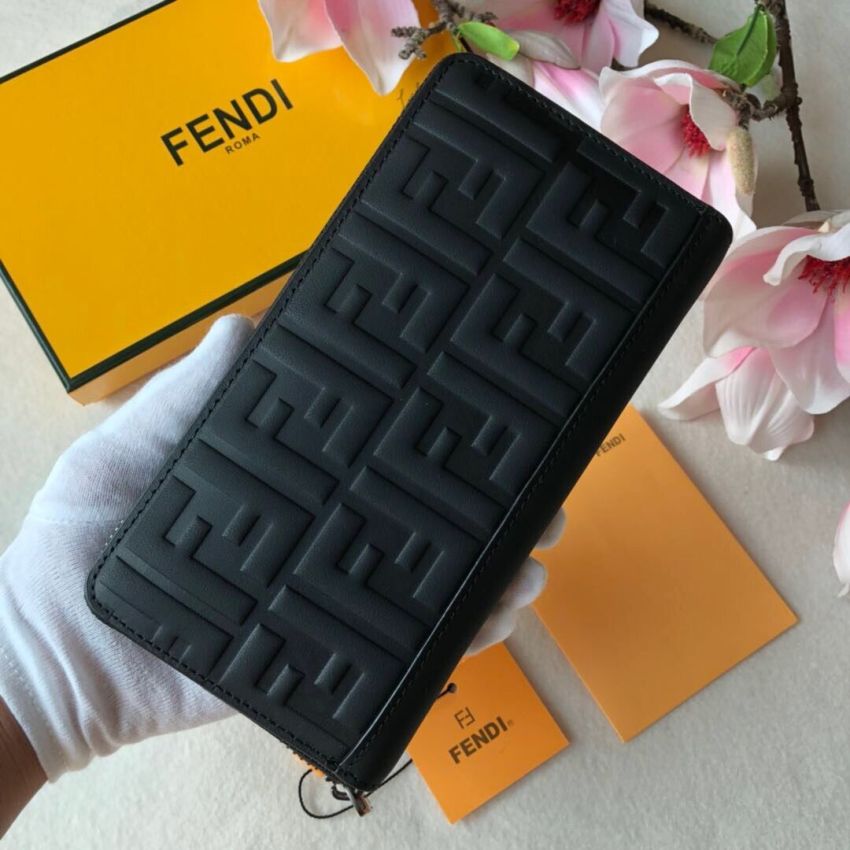 F**di Zippy Wallet