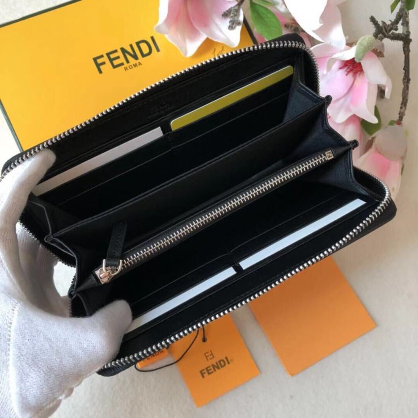 F**di Zippy Wallet