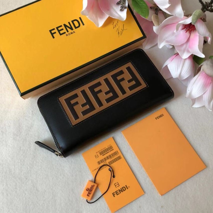F**di Zippy Wallet