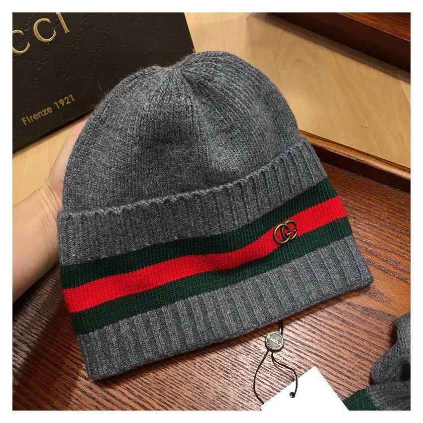 Gvc*1 Wool Scarf and Beanie