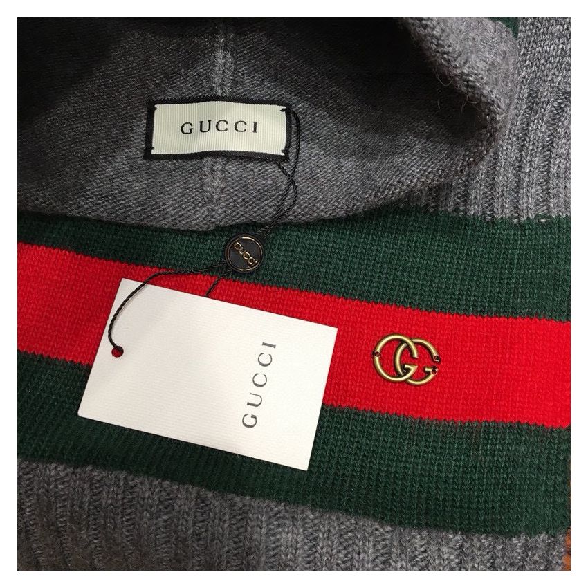 Gvc*1 Wool Scarf and Beanie