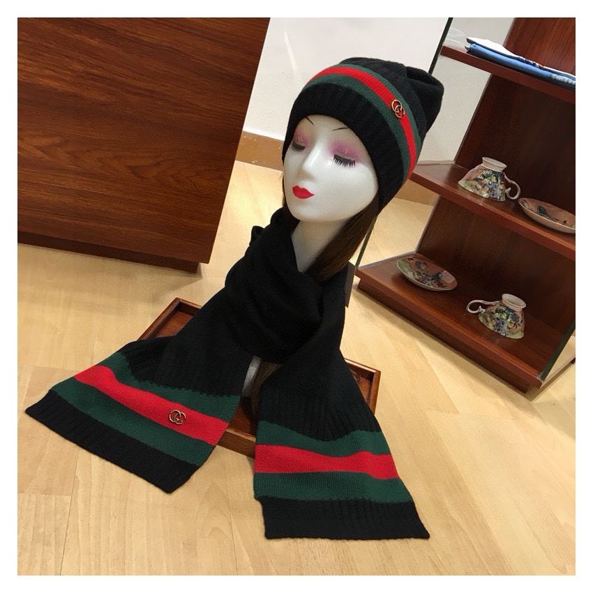 Gvc*1 Wool Scarf and Beanie