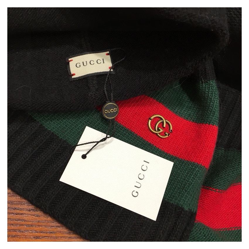 Gvc*1 Wool Scarf and Beanie