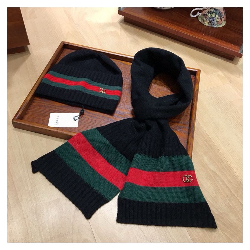Gvc*1 Wool Scarf and Beanie