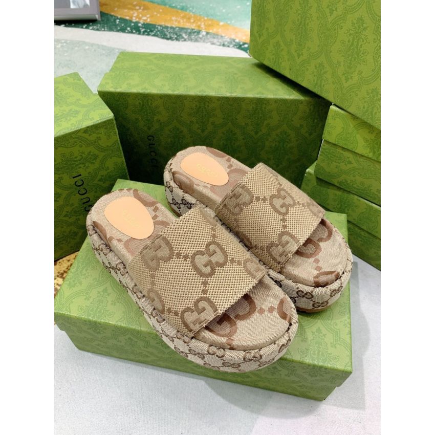 Gvc*1 Sandals