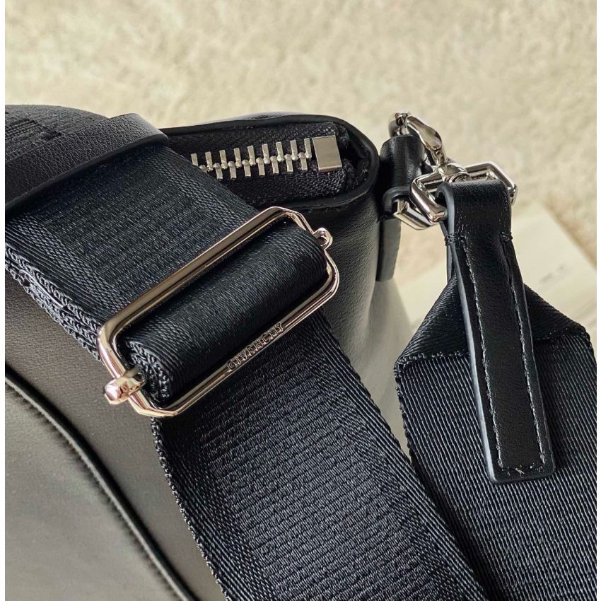 G1uenchy antigona sport tote