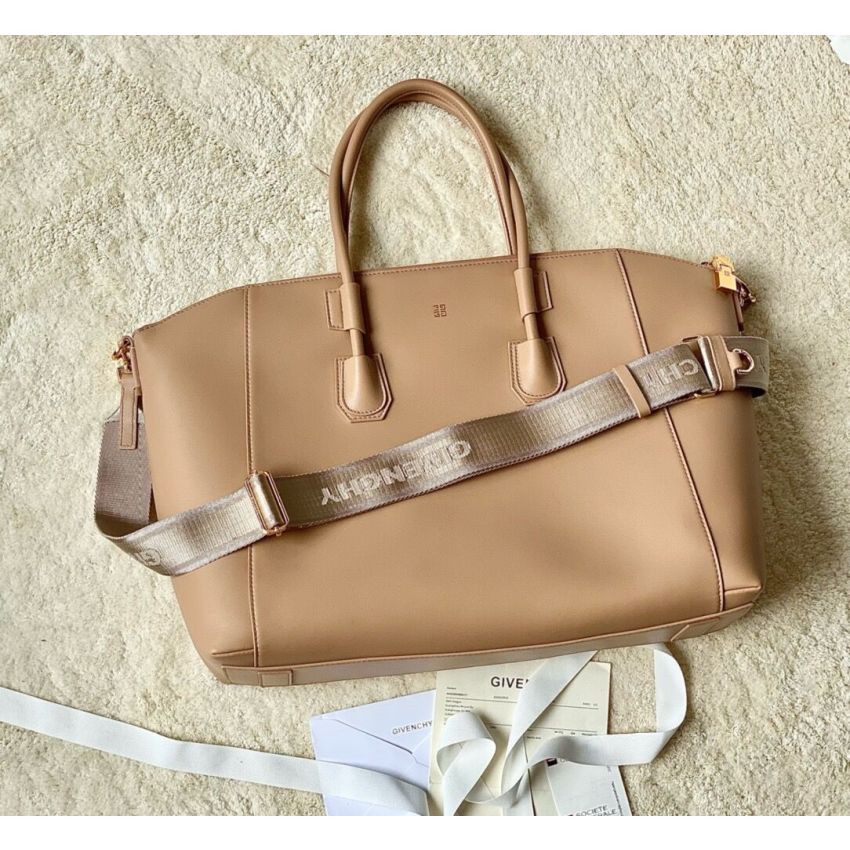 G1uenchy antigona sport tote
