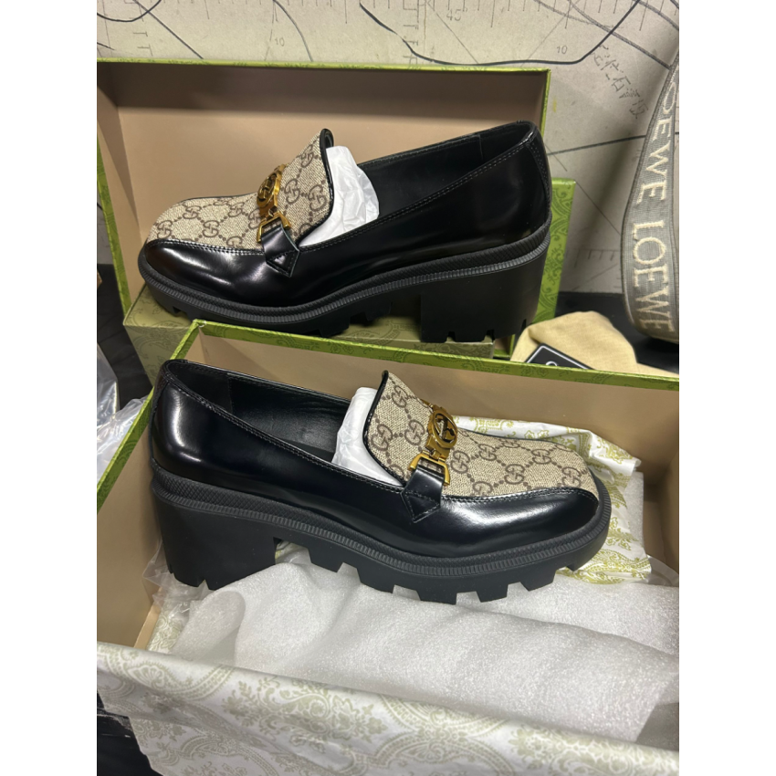 Gvc*1 Mocassins