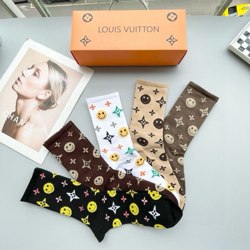 LV socks ( 5 pairs)