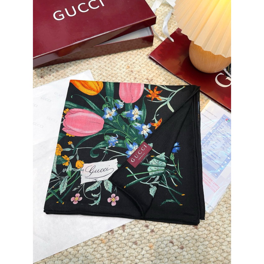 Gvc*1 Classic Cashmere and Silk Shawl