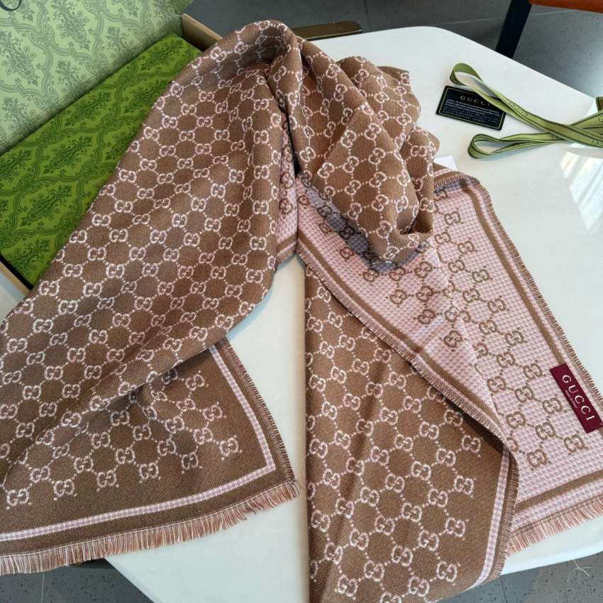 Gvc*1 Cashmere Scarf