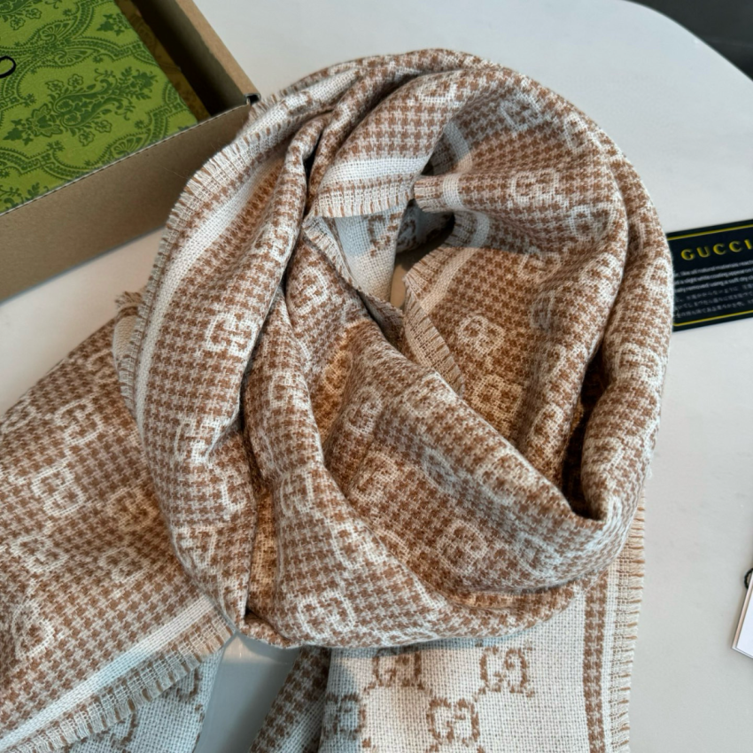 Gvc*1 Cashmere Scarf