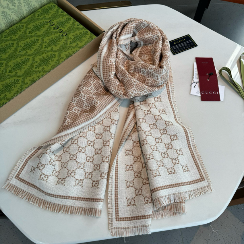 Gvc*1 Cashmere Scarf