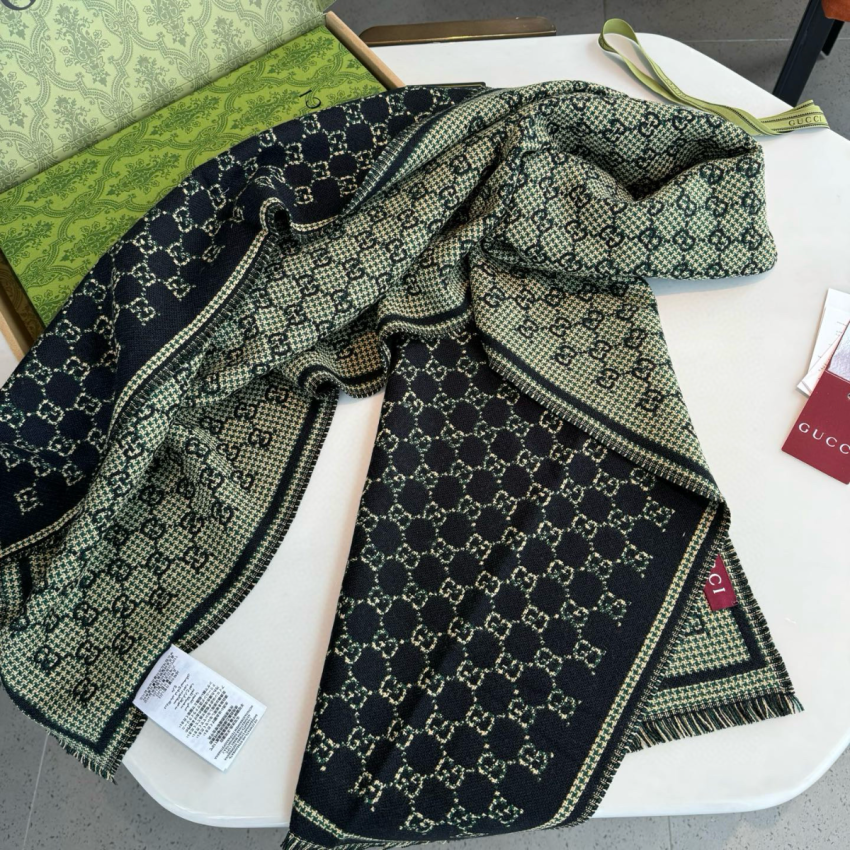 Gvc*1 Cashmere Scarf